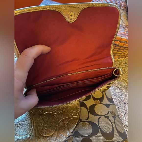 Coach Laura Secret Admirer Tote & Wristlet Women's Gold Metallic Leather Handbag - Picture 8 of 10